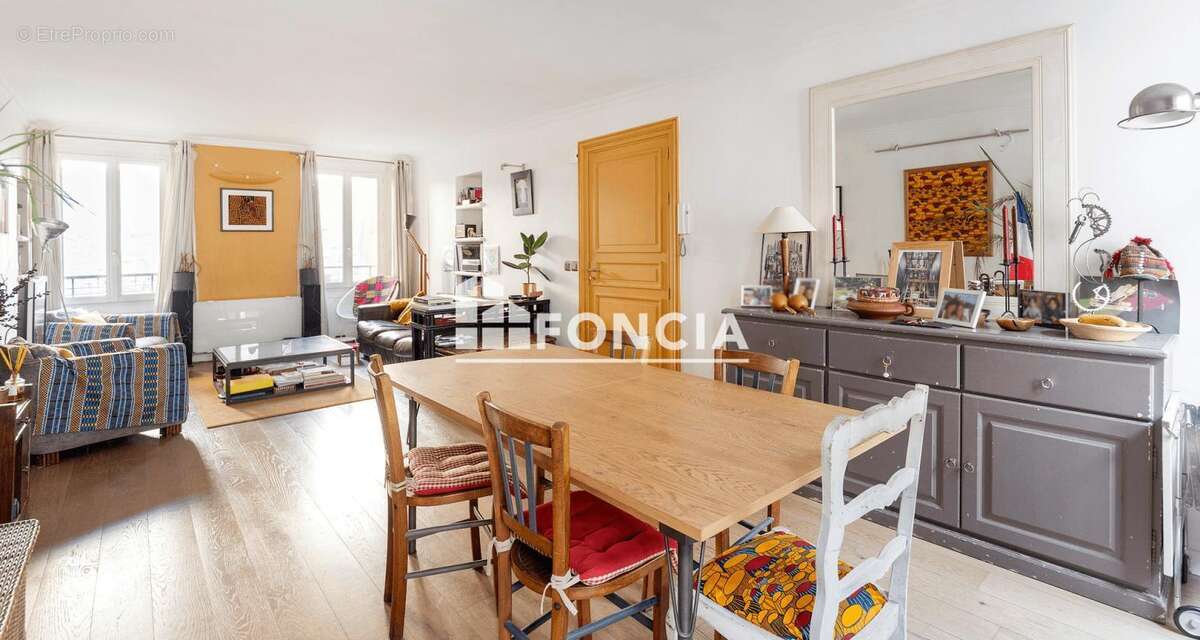 Appartement à PARIS-10E