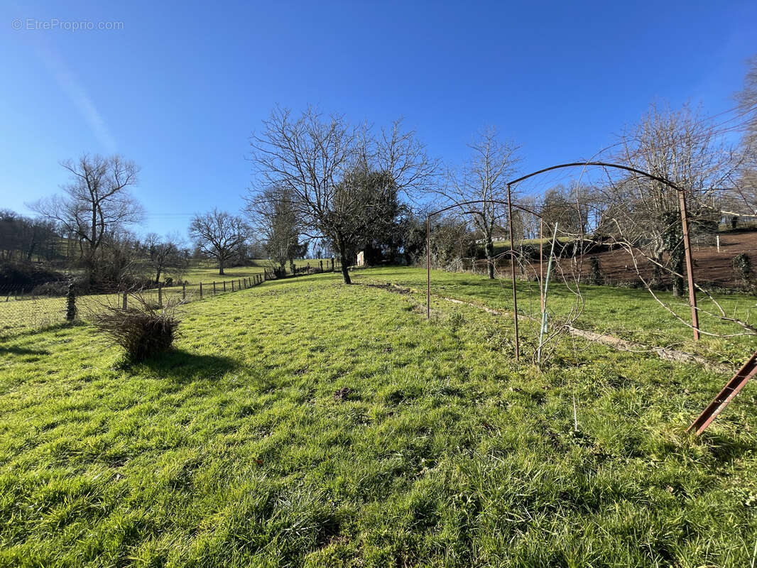 Maison à SAINT-AULAIRE