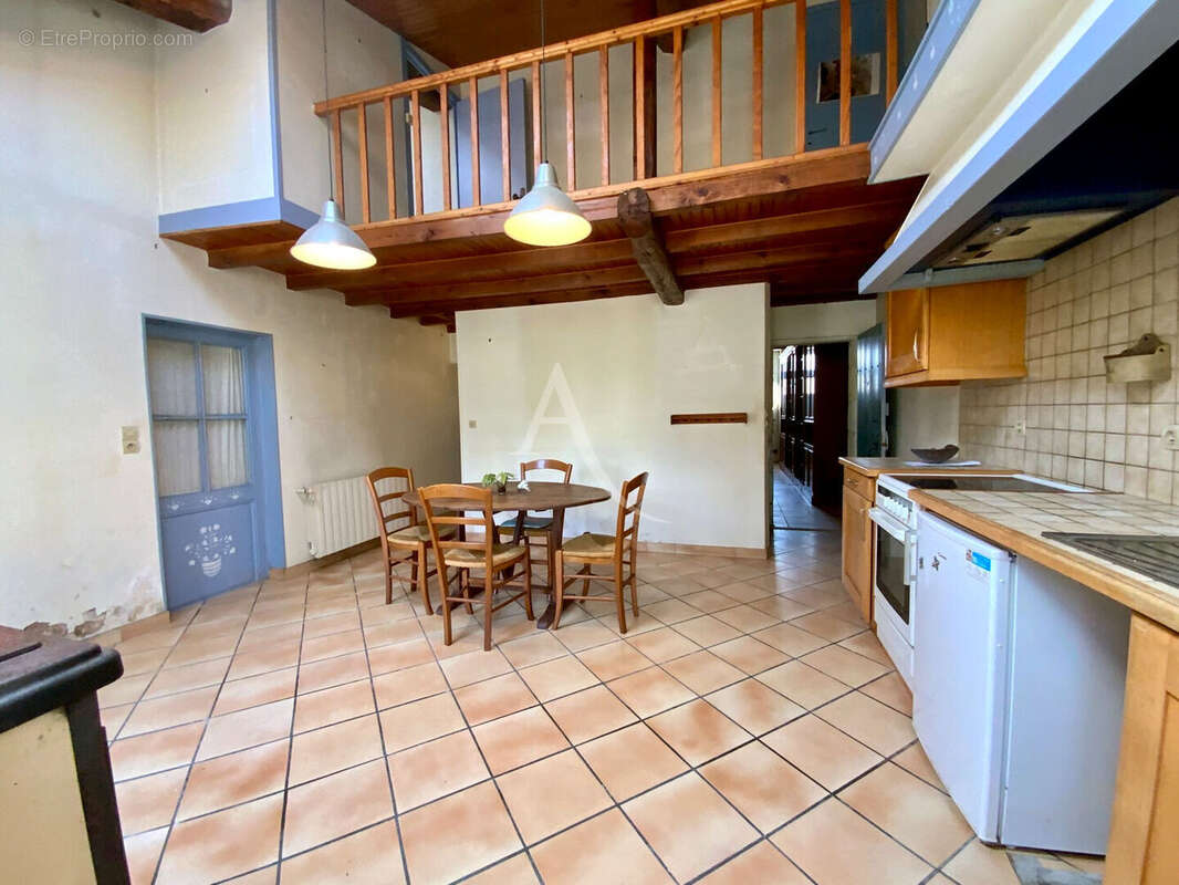 Maison à SAINTES