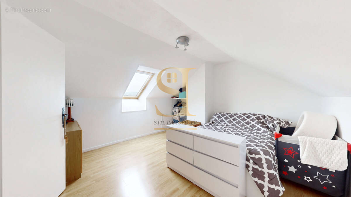 Maison à LA VILLE-DU-BOIS