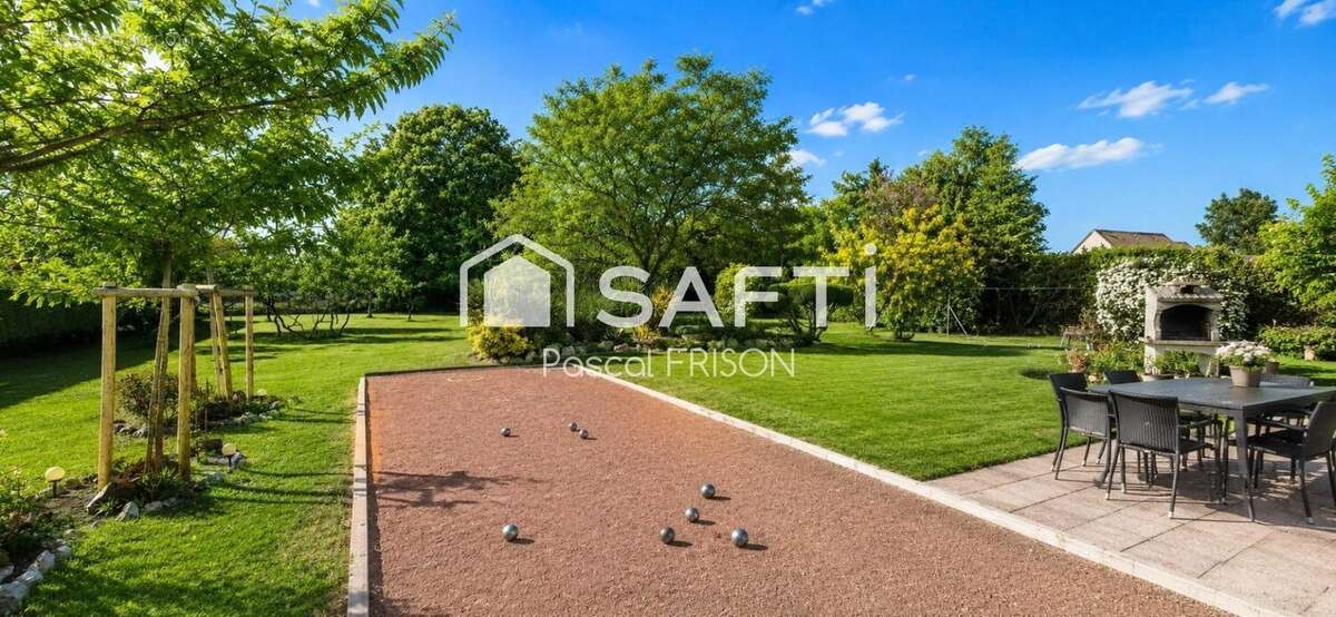 Maison 120 m² à Saint-Etienne-De-Chigny  - photo 4