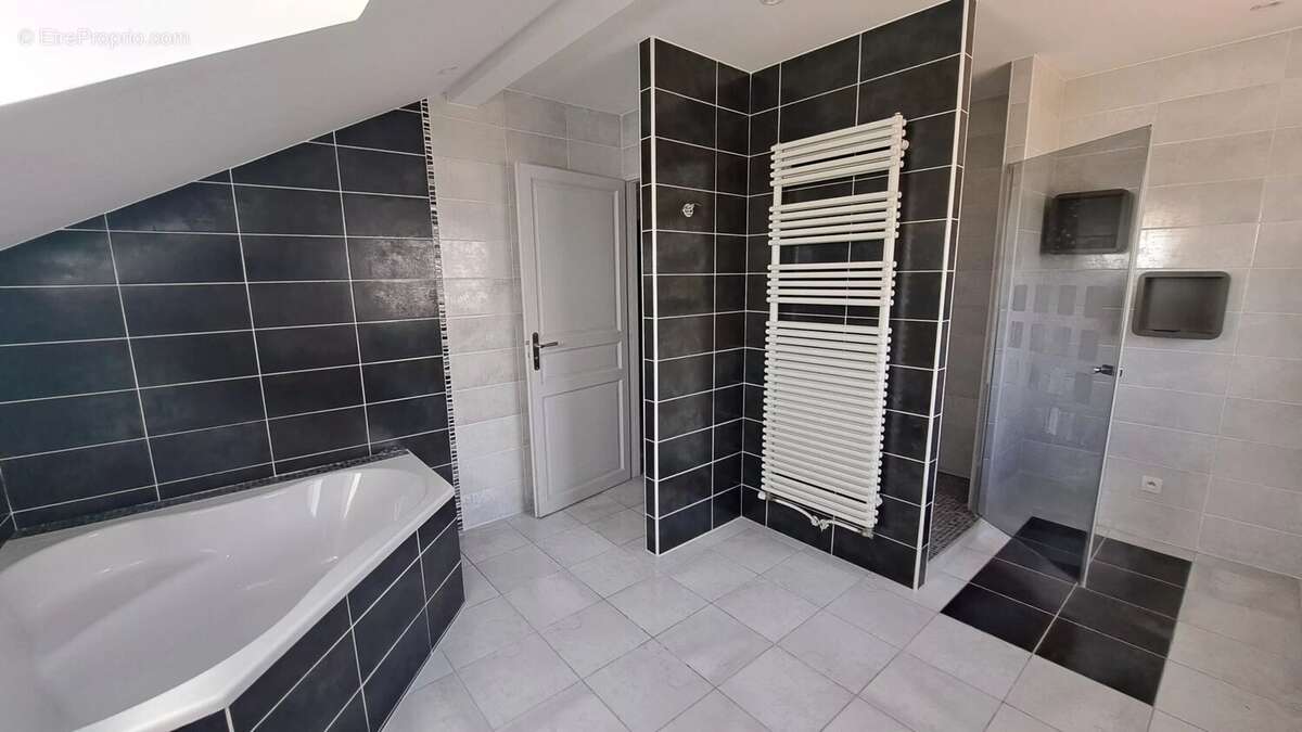 Maison à SAINT-GEORGES-DE-COMMIERS