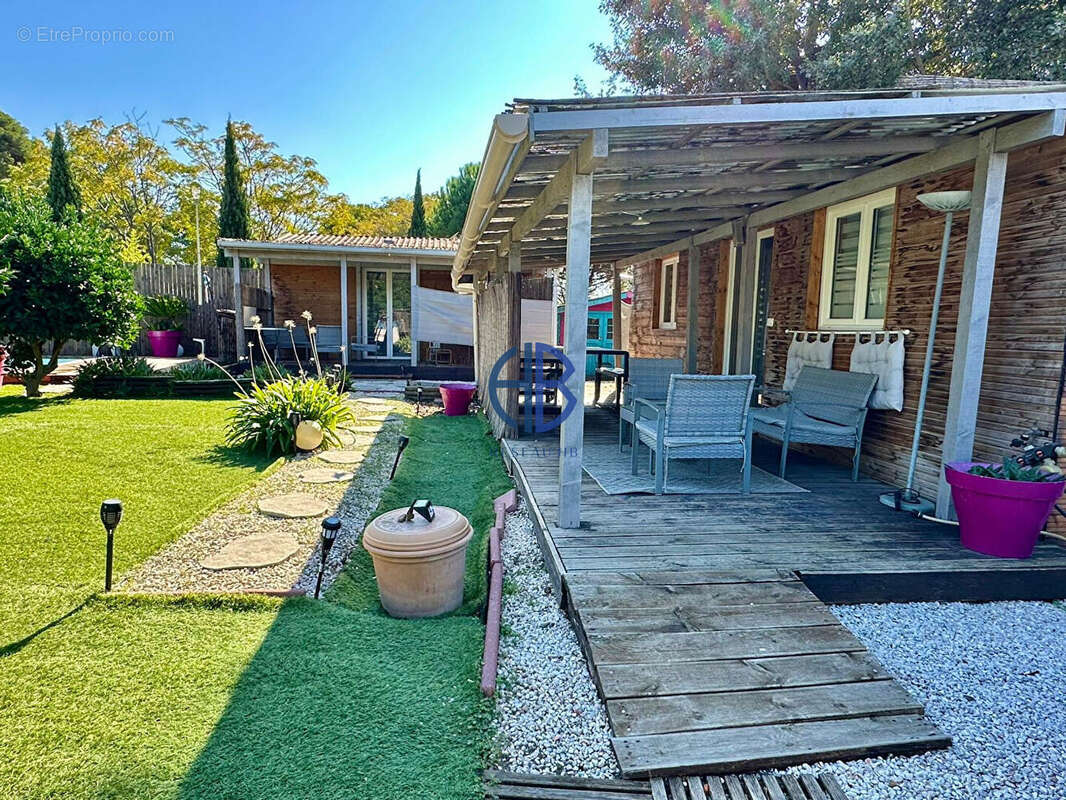Grau d'agde-maison 4 faces avec piscine et dependances - photo 15