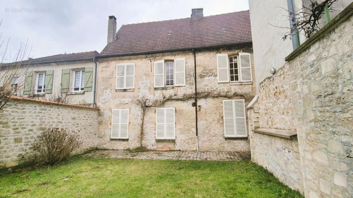 Maison à CREPY-EN-VALOIS