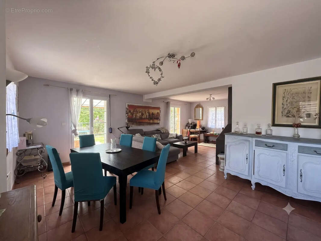 Pertuis, maison 7 pièces de 160 m2 avec piscine - photo 5