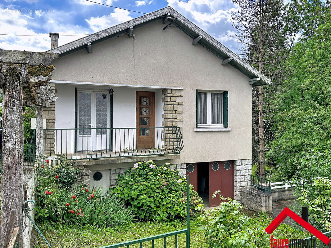 Maison à LARCHE