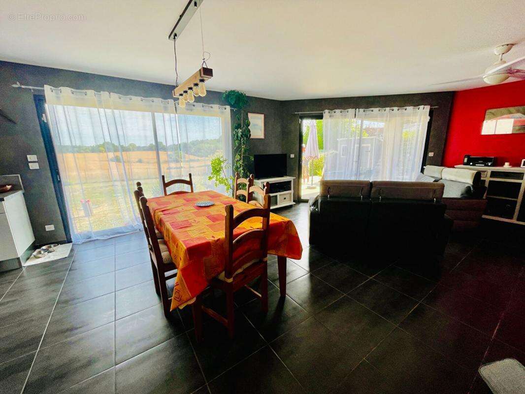 Maison moderne  Condat Sur Trincou 4 pièce(s) 108m2 - photo 7