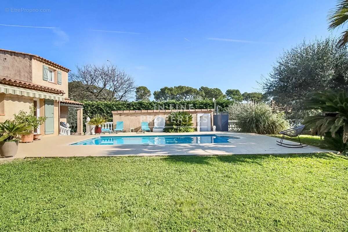 Maison à MOUANS-SARTOUX