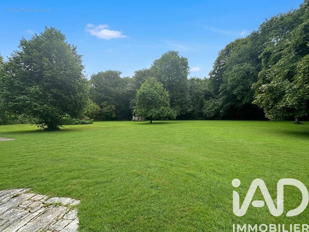 Maison 243 m² à Saint-Martin-Du-Manoir  - photo 3