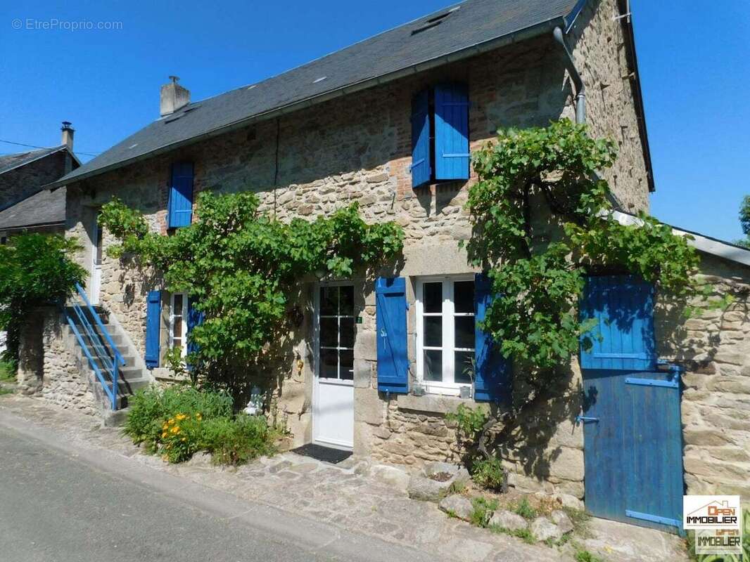 Maison à SAINT-PIERRE-DE-FURSAC