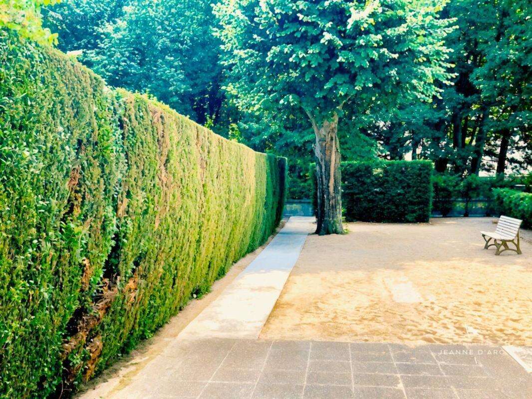 VERSAILLES – Entre Saint-Jean Hulst et la gare Rive Droite - Appartement traversant – 110 m² – 5 pièces – 4 chambres - photo 9