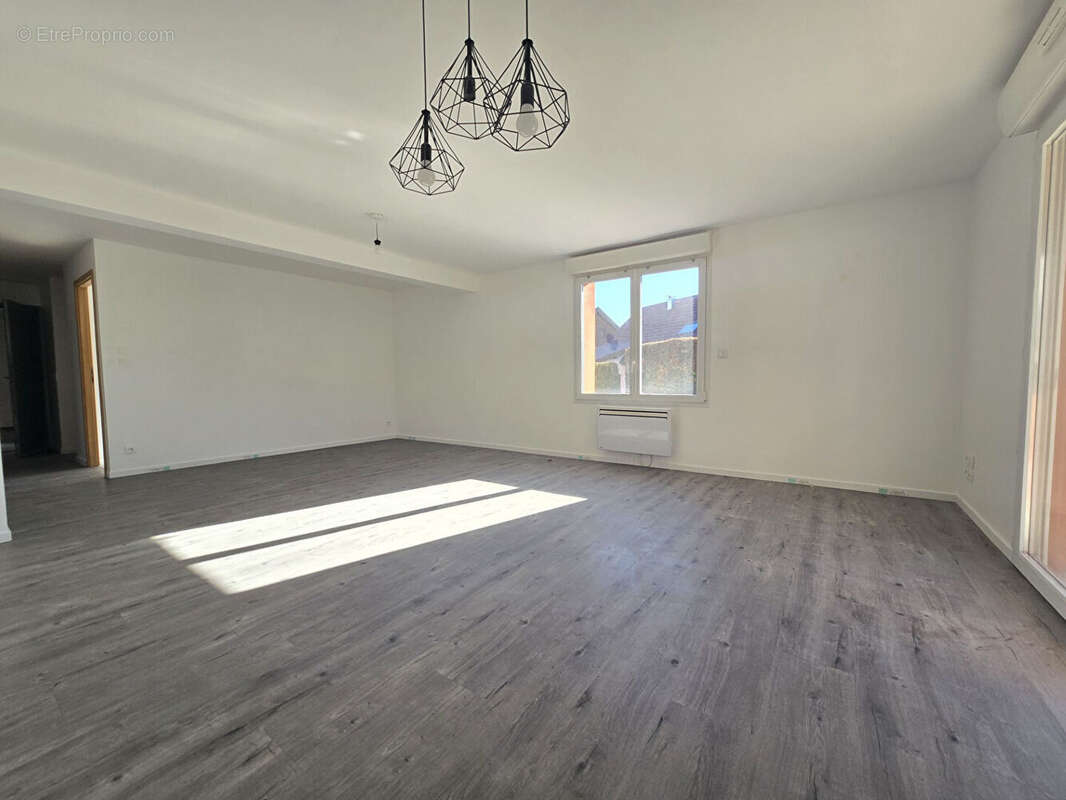 Appartement à DOMMARTIN