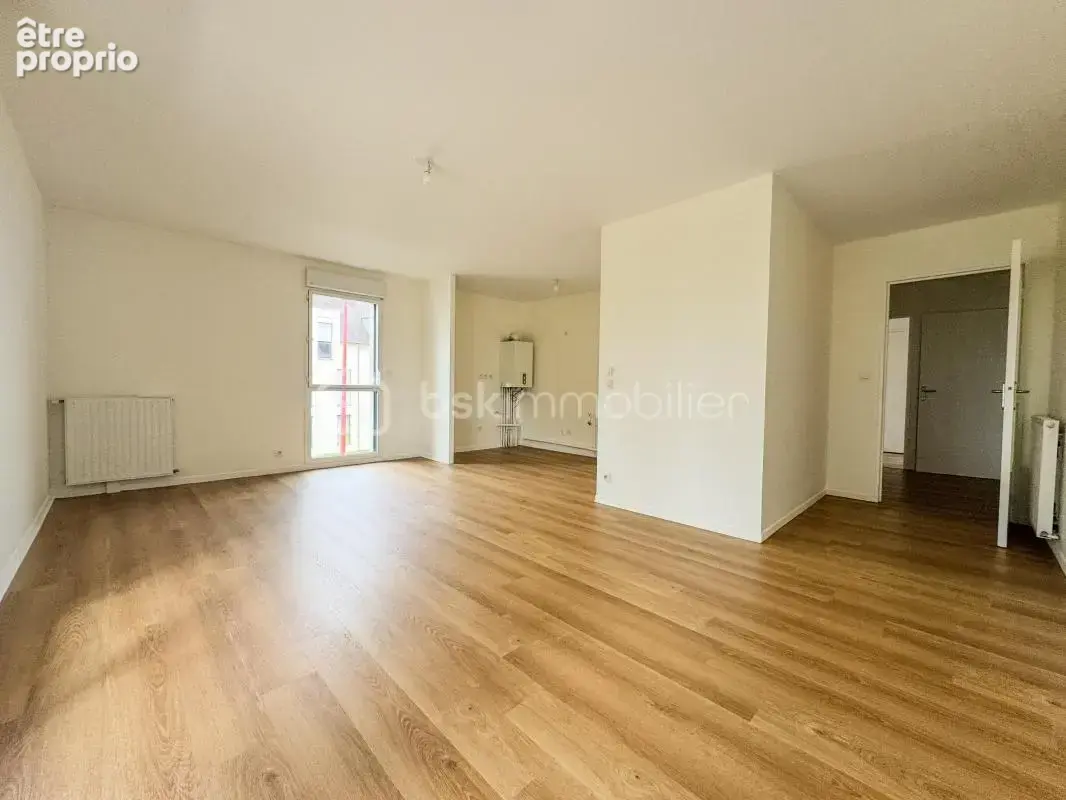 Appartement 2 chambres - 66m2 - garage ferme - photo 3