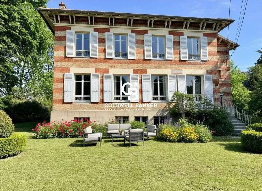 Maison à LE VESINET