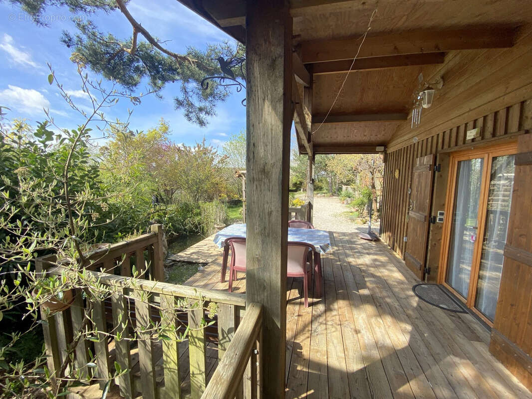 Maison à CRAPONNE-SUR-ARZON