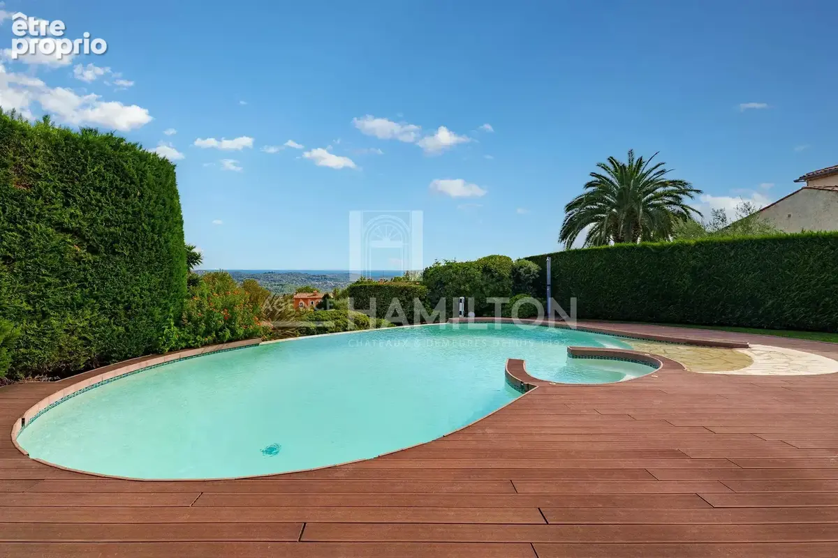 Villa à vendre proche de Valbonne avec vue mer, piscine et 5 chambres - photo 18