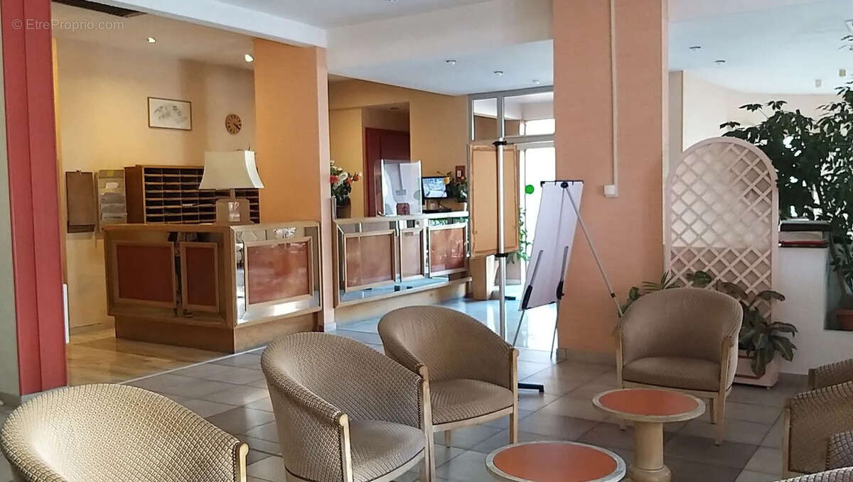 Aix en Provence. La Torse. Résidence Sénior, appartement de 63.30 m2 avec ascenseur, terrasses, cave, garage. - photo 11