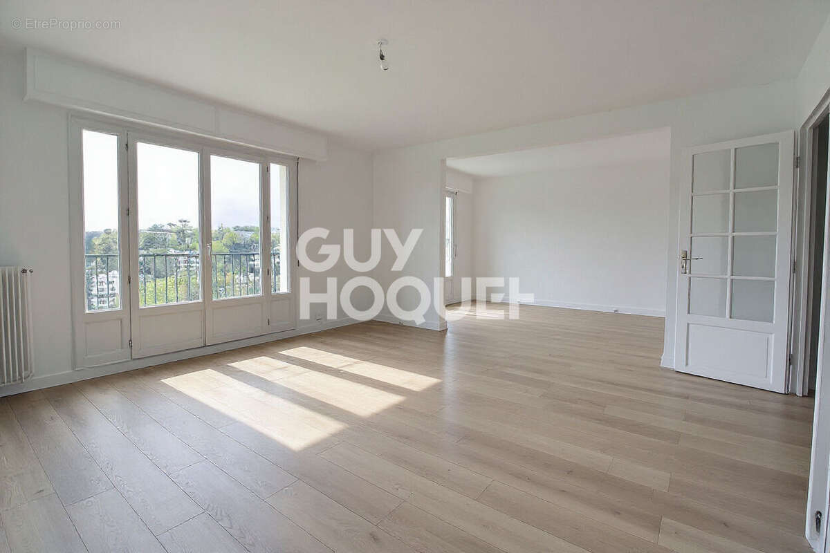 Appartement à VILLE-D'AVRAY