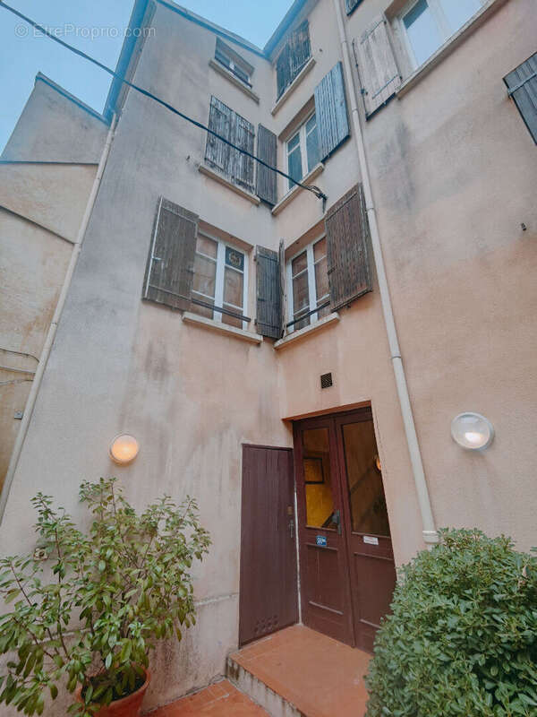 Appartement à CHARENTON-LE-PONT