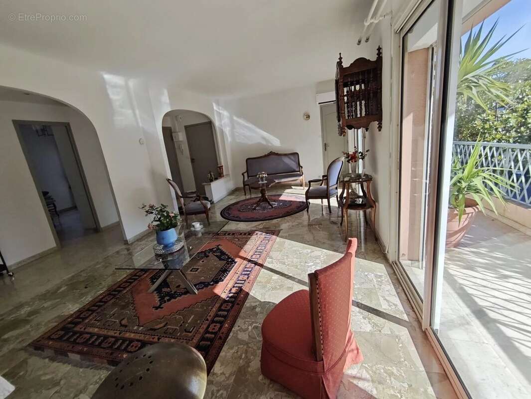 Appartement à SANARY-SUR-MER