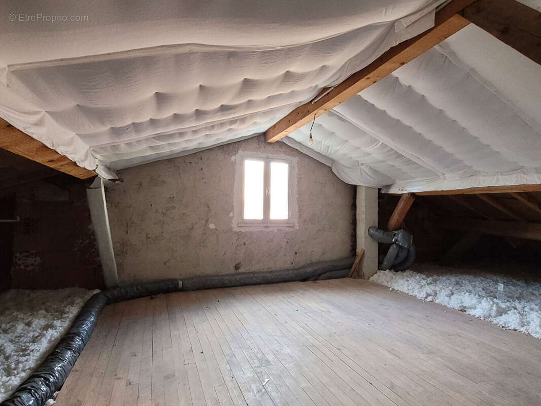 Maison à ESPALY-SAINT-MARCEL