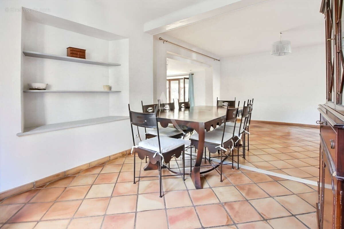 Maison à CARQUEIRANNE