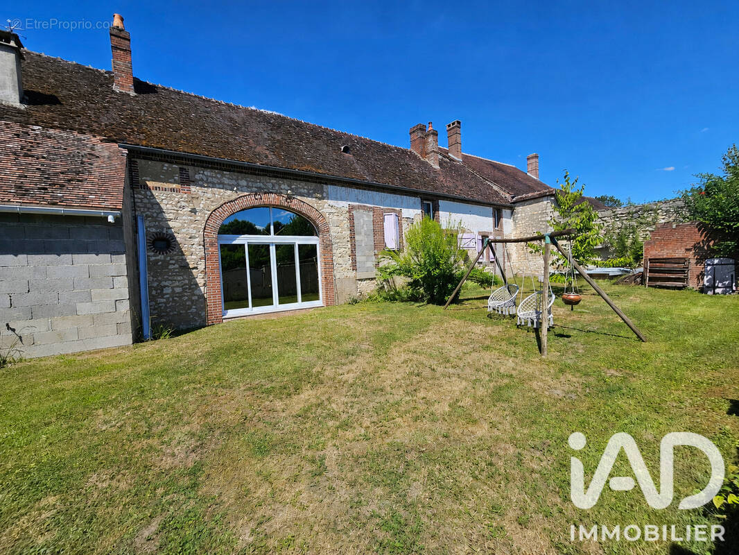 Photo 1 - Maison à SAINT-MAURICE-THIZOUAILLE