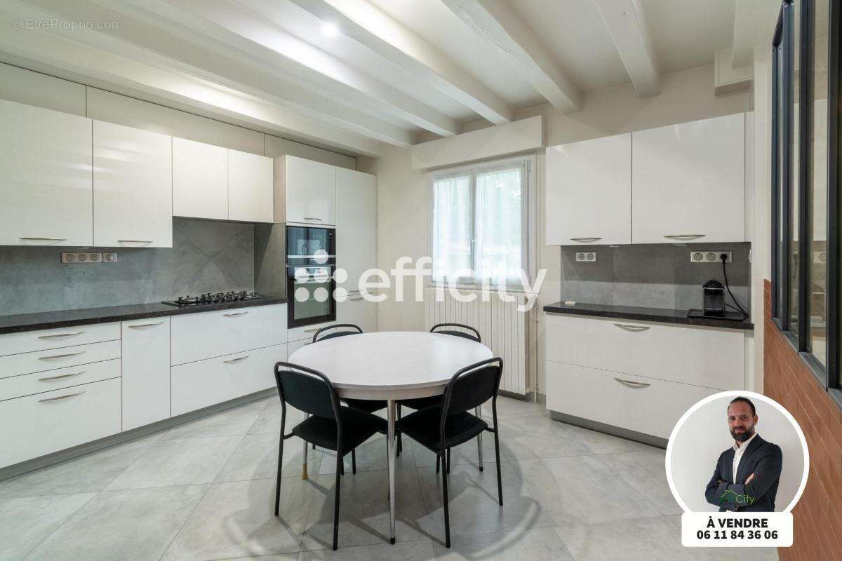 Maison à VILLENEUVE-LE-ROI