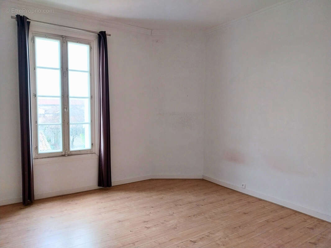 Maison à COGNAC