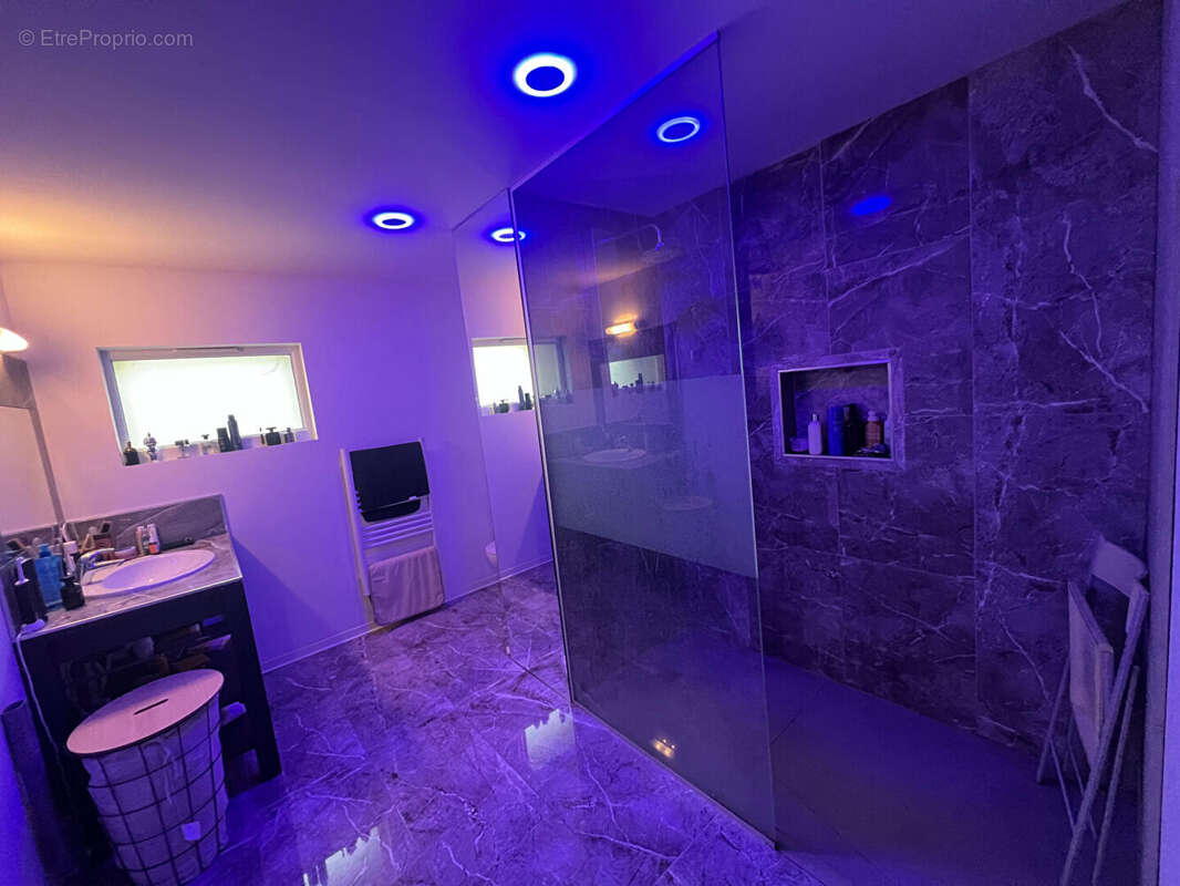 Maison à SAINT-VICTOR