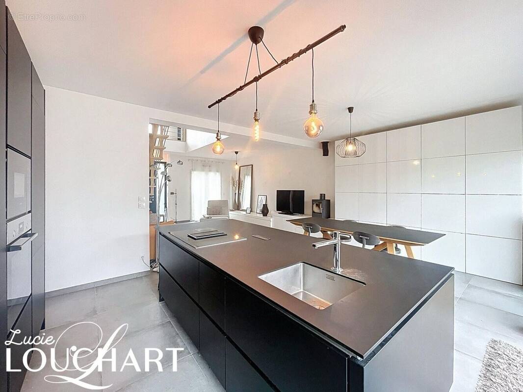 Photo 1 - Maison à L'HAY-LES-ROSES