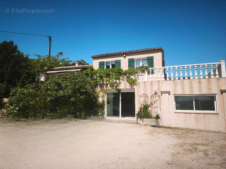 Maison à SAINT-MAXIMIN-LA-SAINTE-BAUME