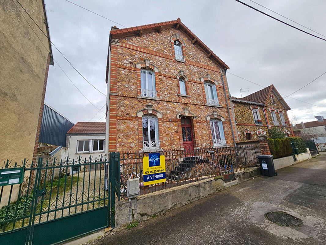 Maison à ROMILLY-SUR-SEINE