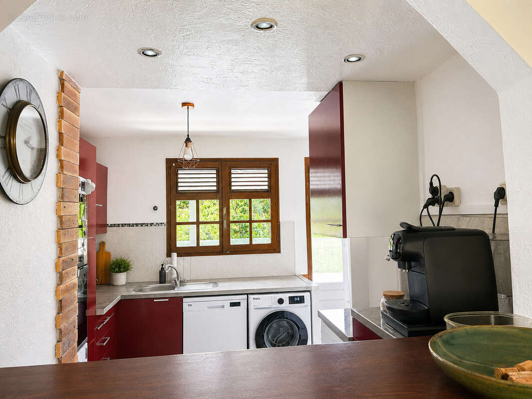 Immeuble de rapport au Gosier Périnet   3 duplex loués   Terrain 2020 m2   Rentabilité attractive - photo 8