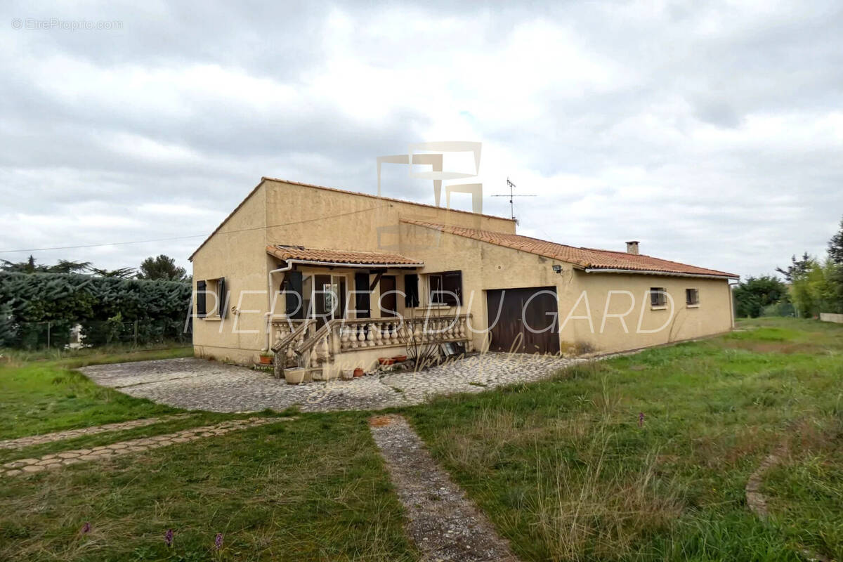 Maison à SANILHAC-SAGRIES