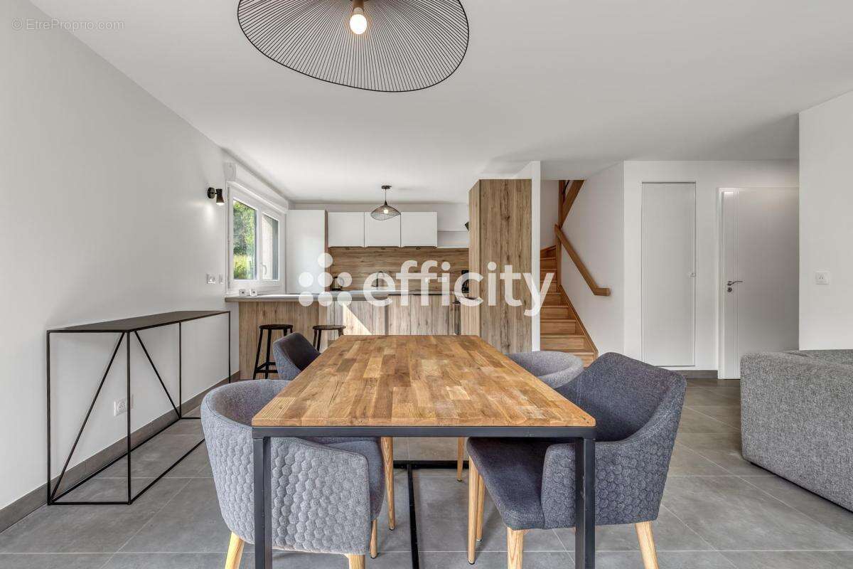 Appartement à GRESY-SUR-AIX