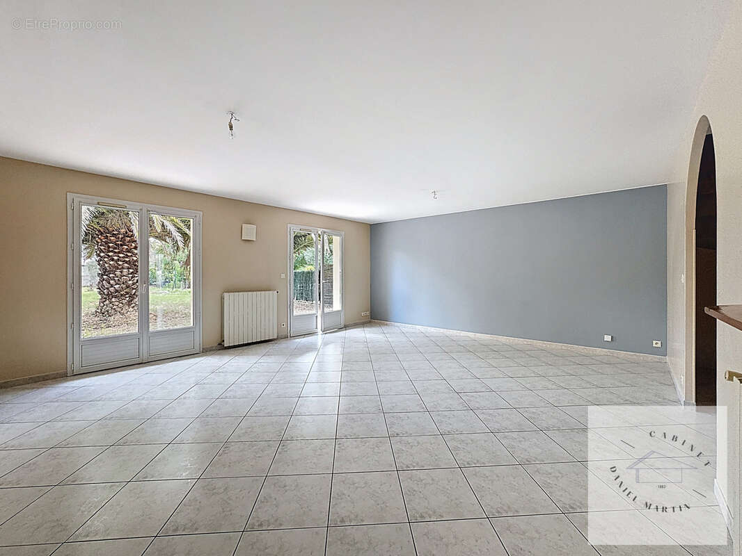 A vendre - maison a etage avec jardin et garage begles - photo 4