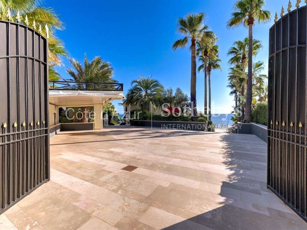 Villa pieds dans l’eau à Anthéor – Front de mer Côte d’Azur, entre Cannes et Saint-Tropez - photo 8