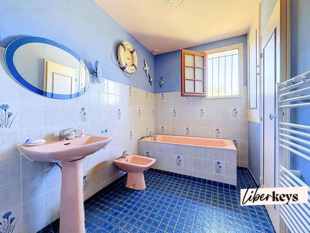 Maison Familiale 3 chambres avec  combles aménageables -Terrain de 853 m2 - photo 8