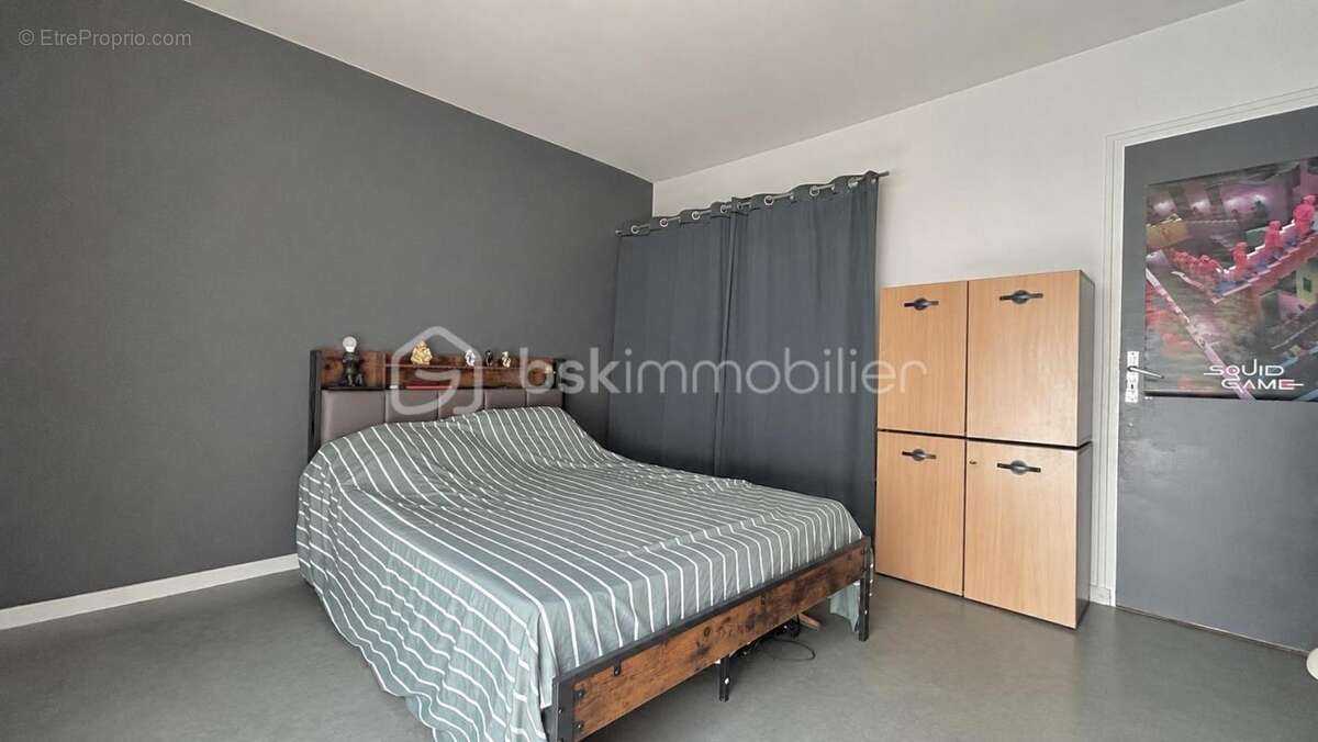 Spacieux T5 de 105 m² avec place de parking et cave – Résidence sécurisée - photo 12