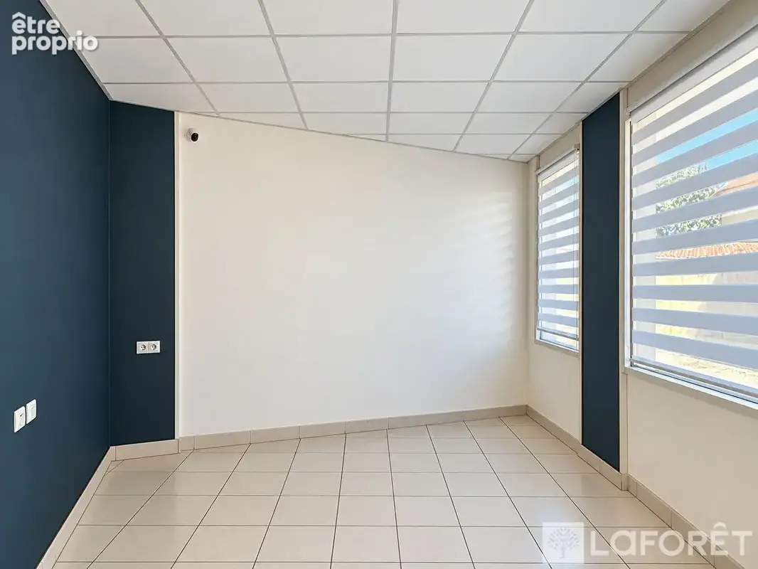 Local commercial  centre ville La Teste 80 m2 - photo 8