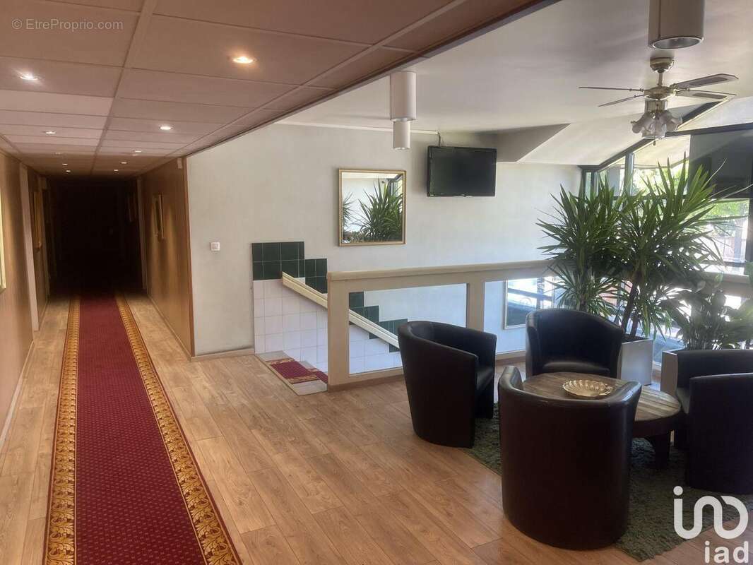 Photo 4 - Commerce à EVRY