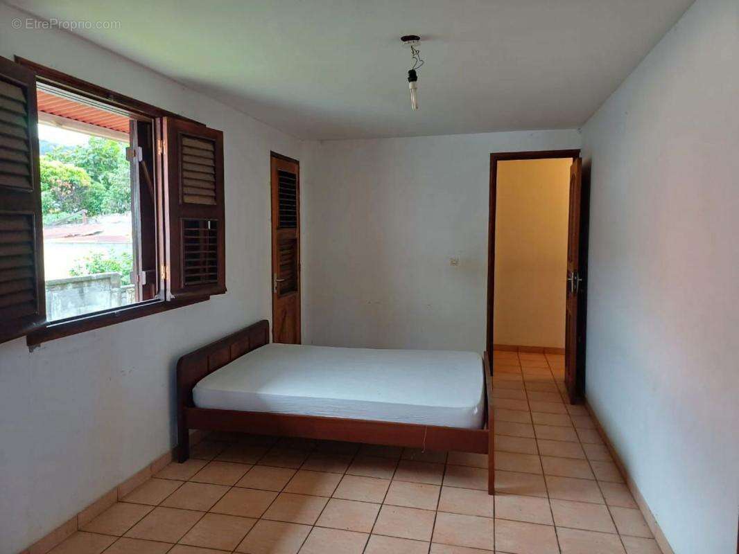 Maison à TERRE-DE-BAS