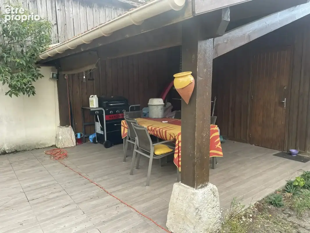 GRANDE MAISON DE VILLE avec garage et piscine. - photo 10