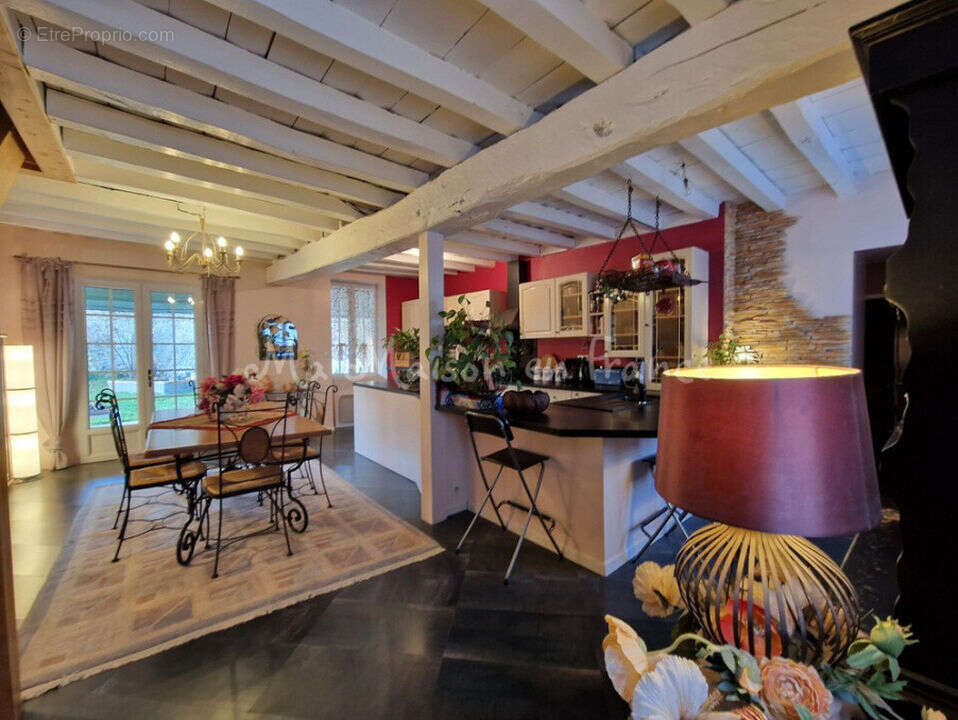 Maison à SAINT-POURCAIN-SUR-SIOULE