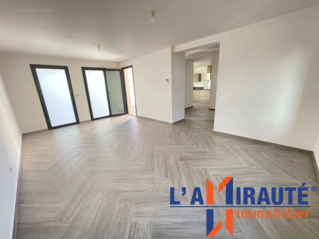 Maison à SARTROUVILLE