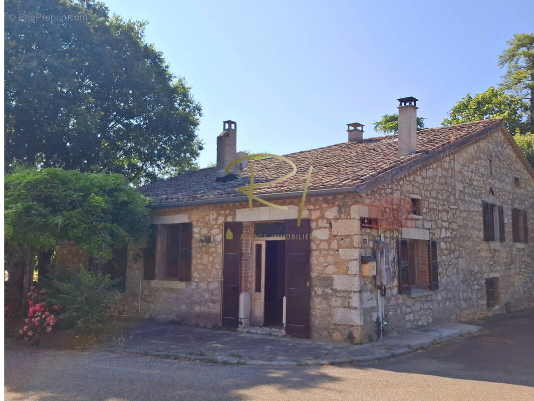 Maison à SAINT-ANDRE-DE-CRUZIERES