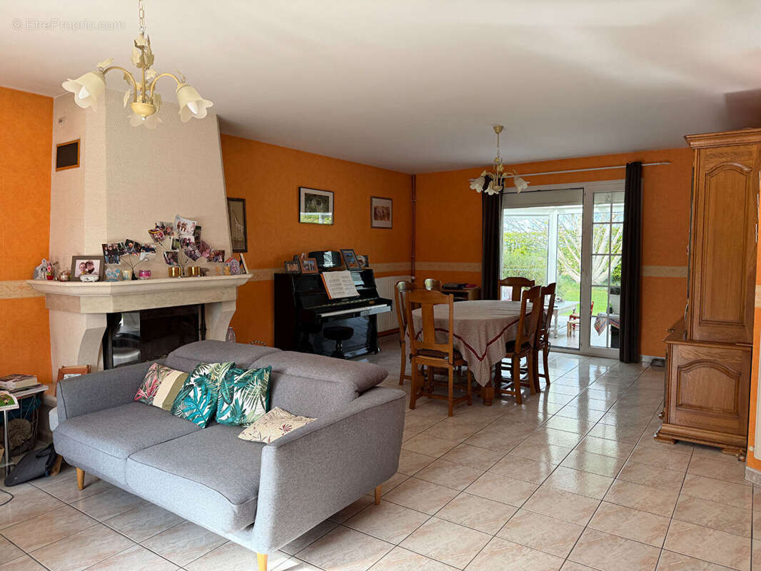 Maison à vendre - ST JOUIN BRUNEVAL - 153 m² - 4 CHAMBRES - Jardin - Sous-sol - photo 5