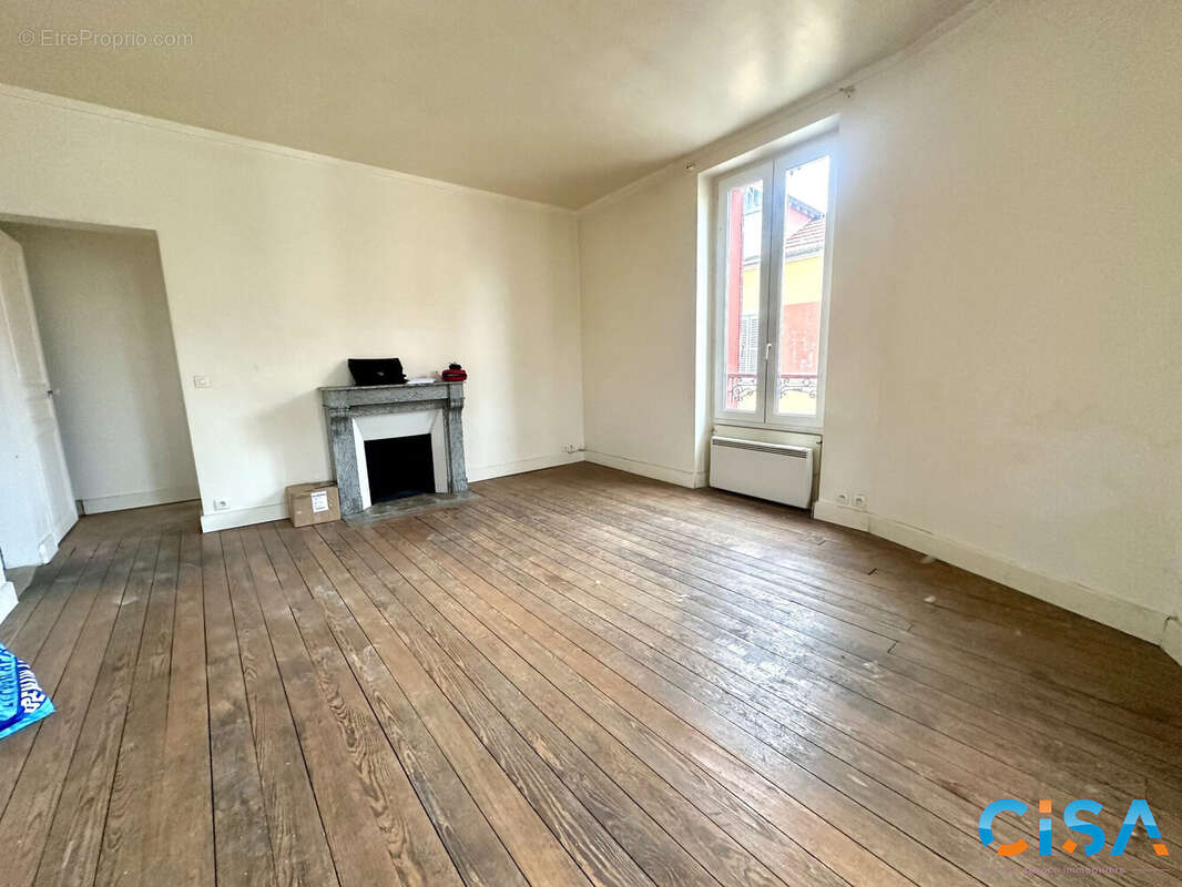 Appartement à PIERRELAYE