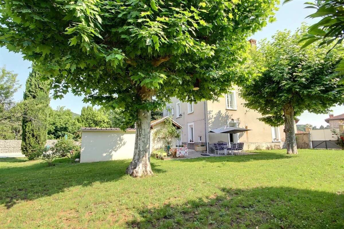 Maison à VARACIEUX